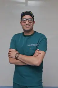 الدكتور محمود